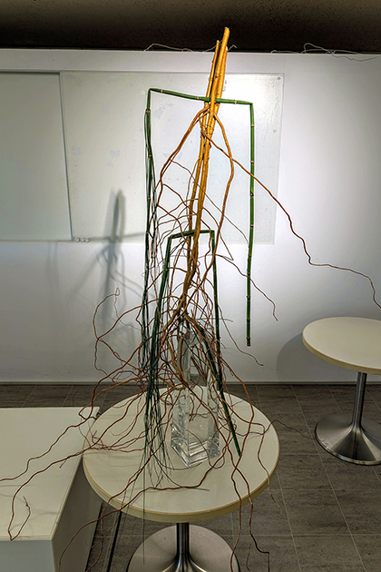 生の花材で立体造形